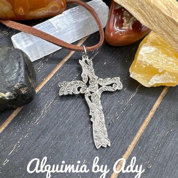 CROSS PENDANT BROWN SUEDE CHOKER NECKLACE - Picture 1 of 1